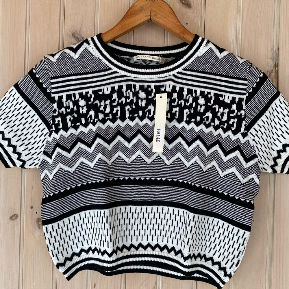 NWT Mustard Seed Black and White Knit Crop Sweater